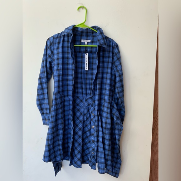 Steve Madden Flannel Dress - Picture 3 of 7